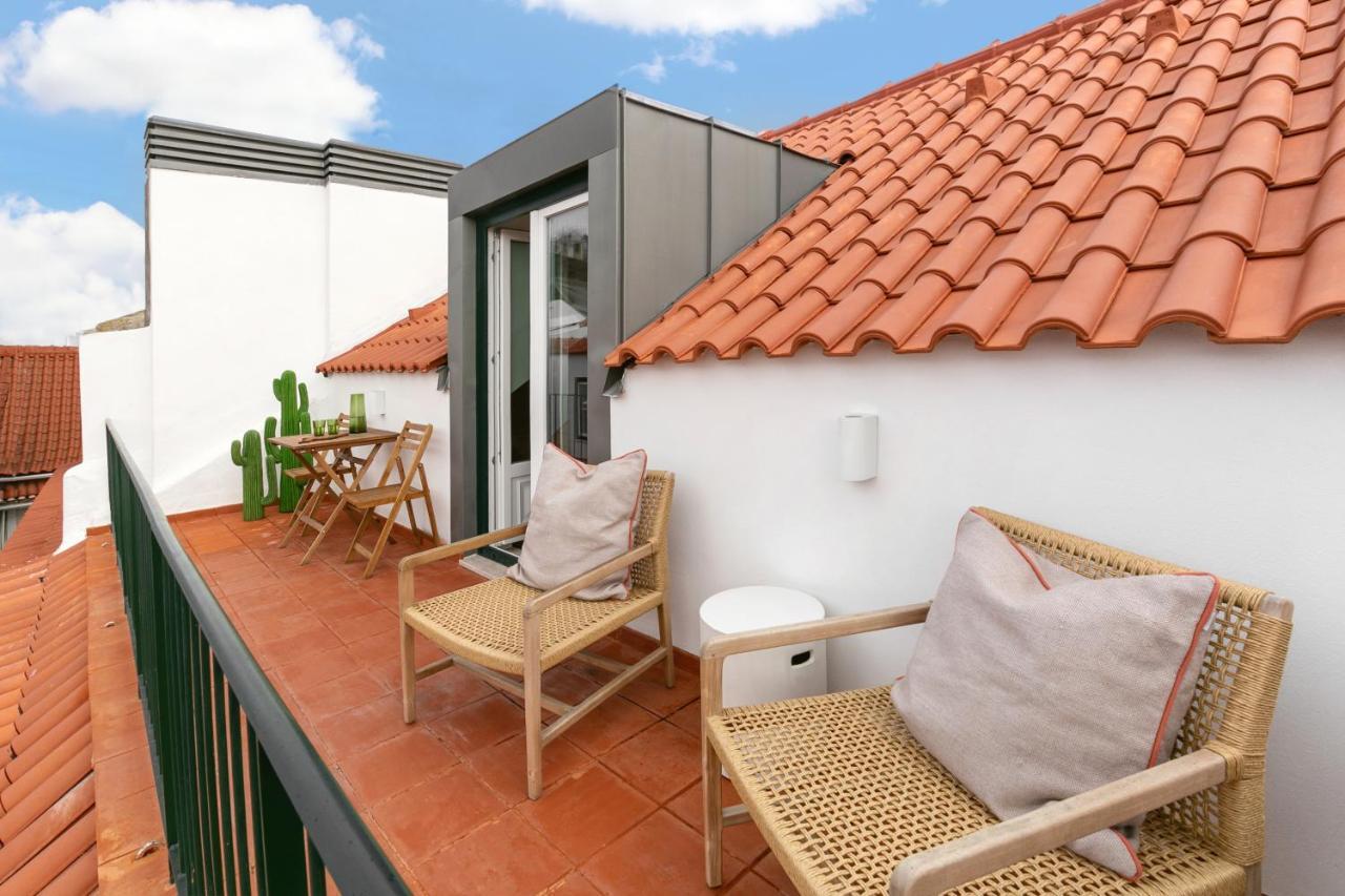 The Downtown Terrace - Fabulous Views, Romantic Penthouse, 6th-floor No Lift Apartment Lisbon