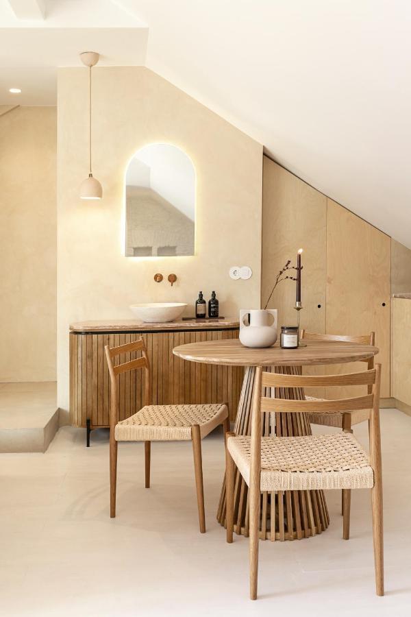 The Downtown Terrace - Fabulous Views, Romantic Penthouse, 6th-floor No Lift Apartment Lisbon