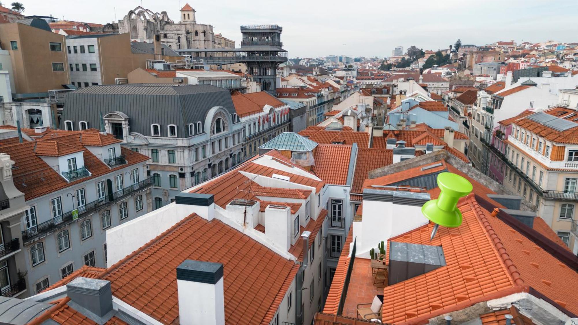 The Downtown Terrace - Fabulous Views, Romantic Penthouse, 6th-floor No Lift